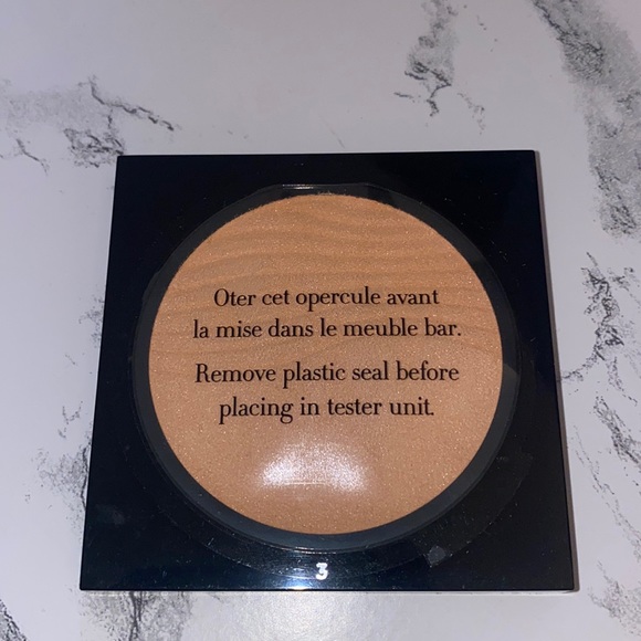 Never used, Armani Neo Nude powder 3.0
Doesn’t have the compact case, just pan - Picture 1 of 2